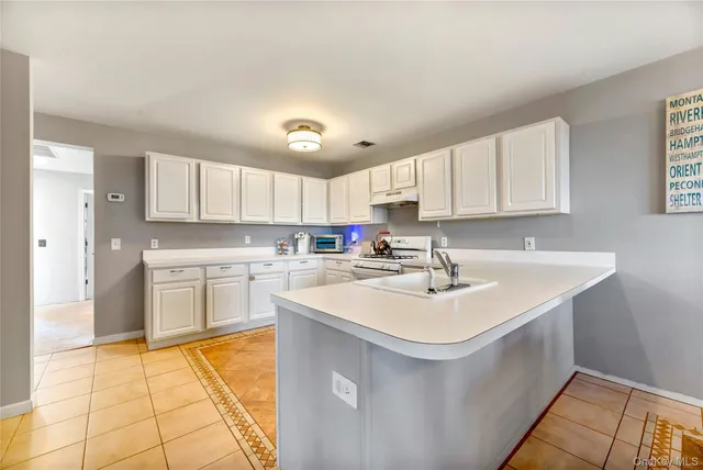 $578,000 | 3105 Bluffs Drive South, Baiting Hollow, NY 11933