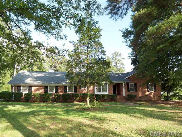 858 Armstrong Road Belmont, NC 28012 - Photo 3 of 10 Gallery Image 3
