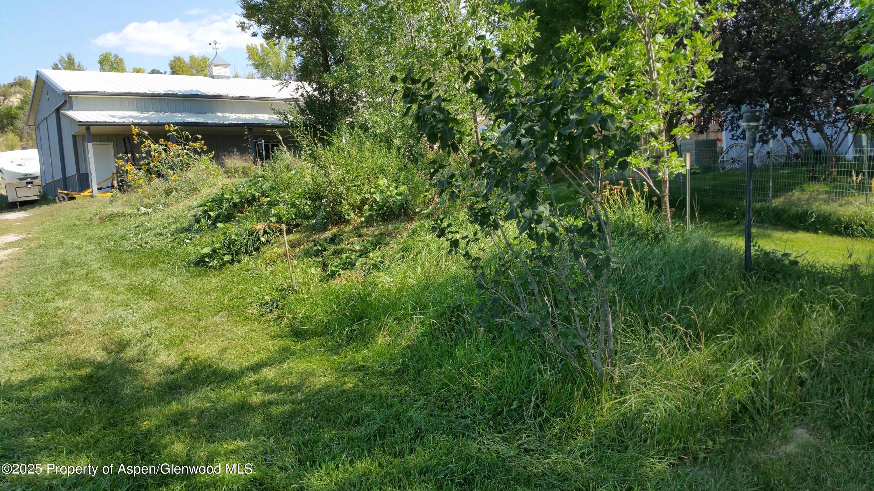 4243 Peach Valley Road Silt, CO 81652 - Photo 15 of 55 20170904_112015