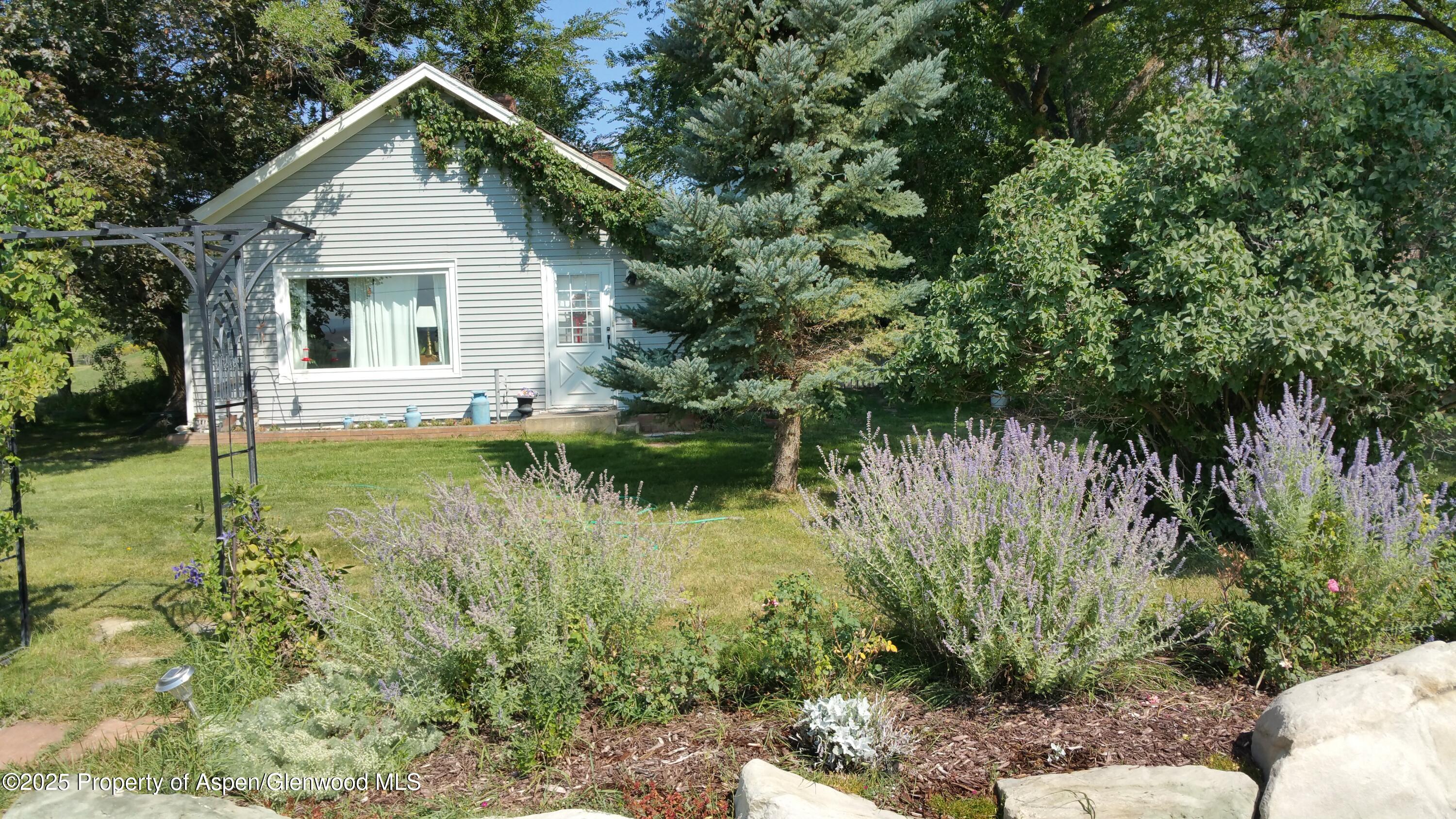 4243 Peach Valley Road Silt, CO 81652 - Photo 2 of 55 20170904_112217