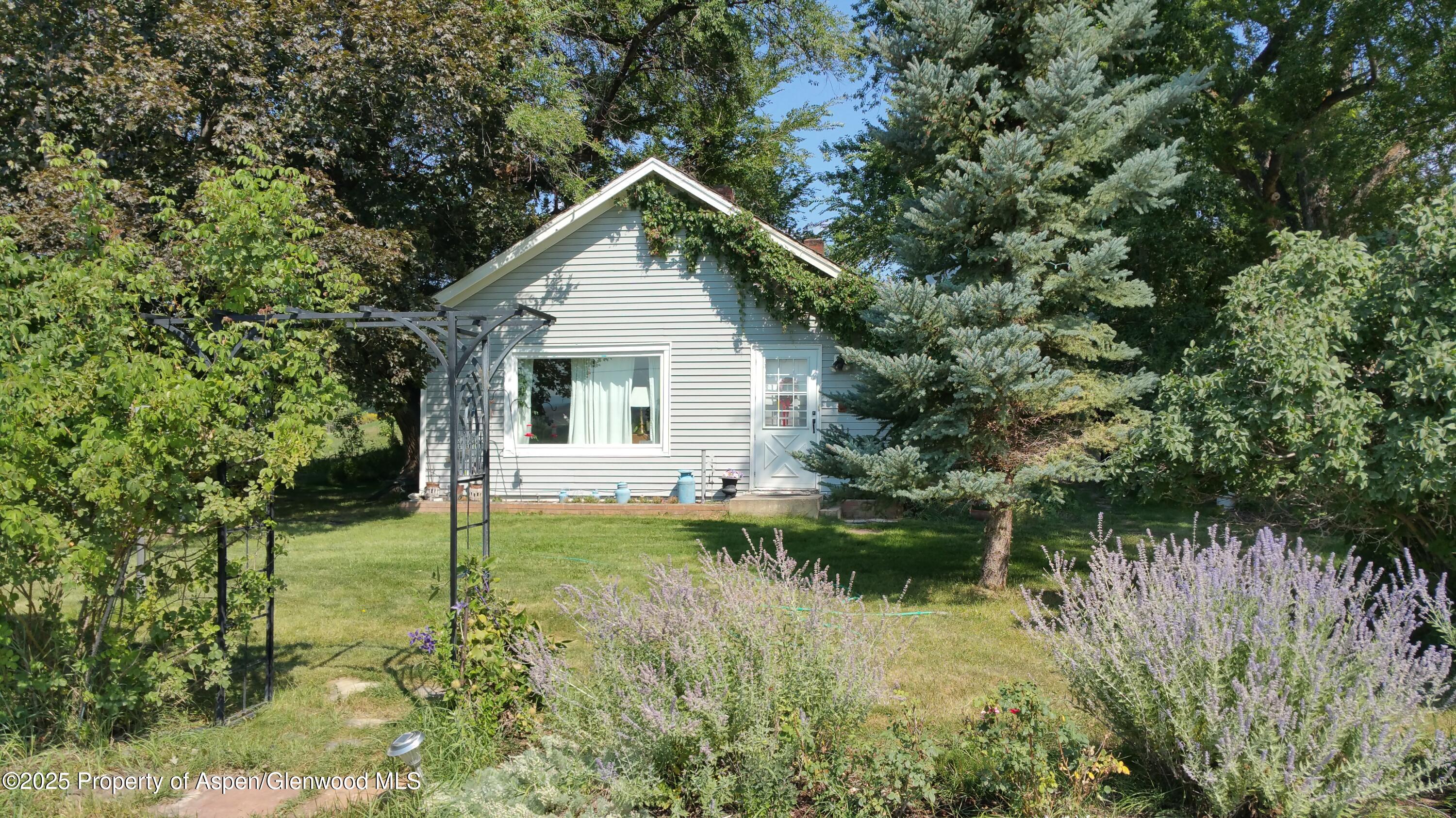 4243 Peach Valley Road Silt, CO 81652 - Photo 4 of 55 20170904_112214