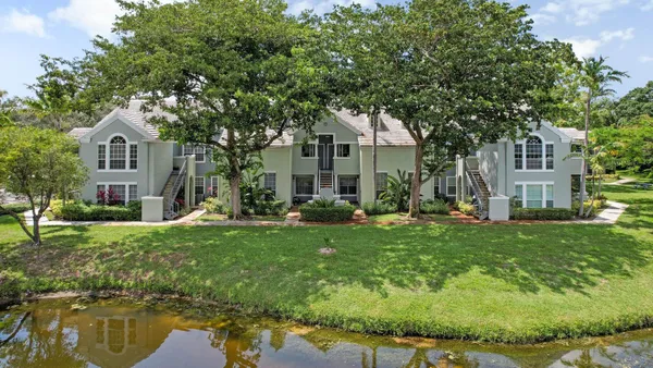 $2,000 | 1050 Crystal Way, Unit L, Delray Beach, FL 33444