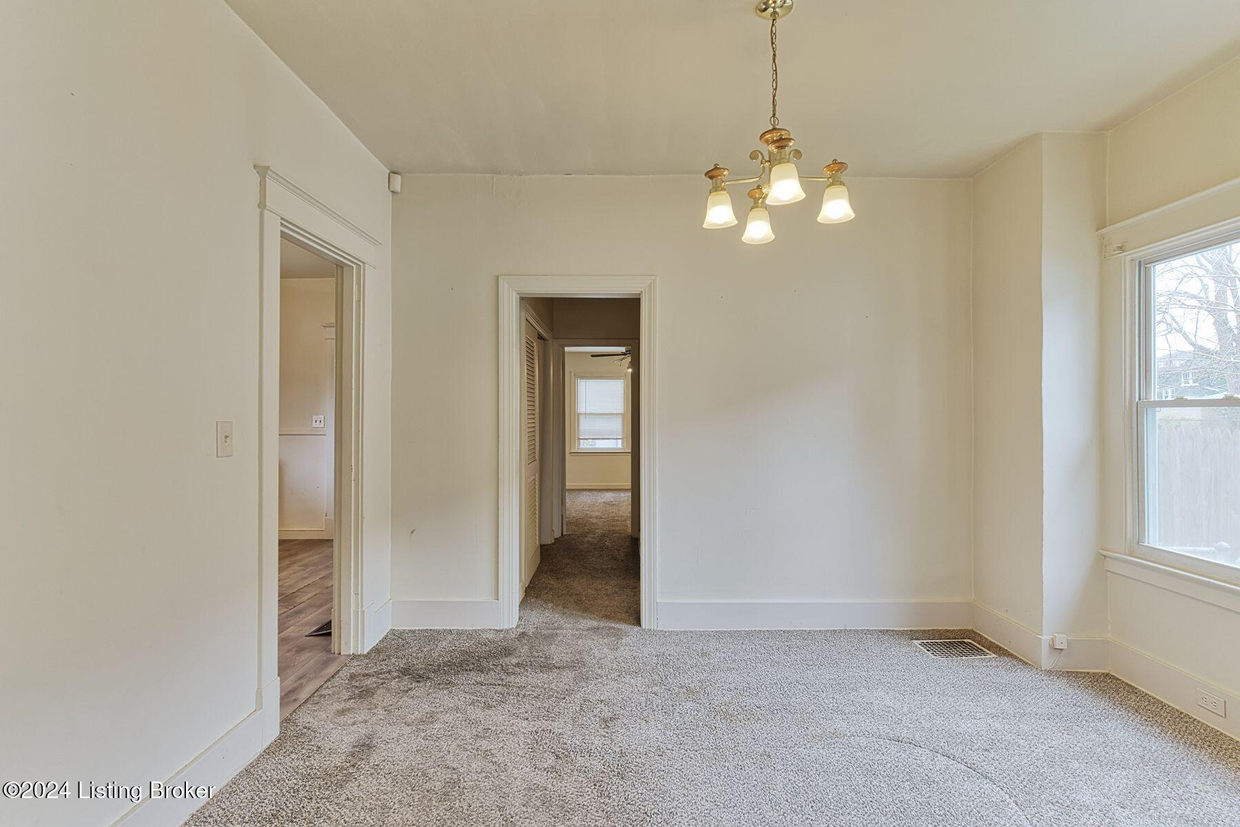 3207 Maple Road Louisville, KY 40299 - Photo 8 of 29 Dining Room