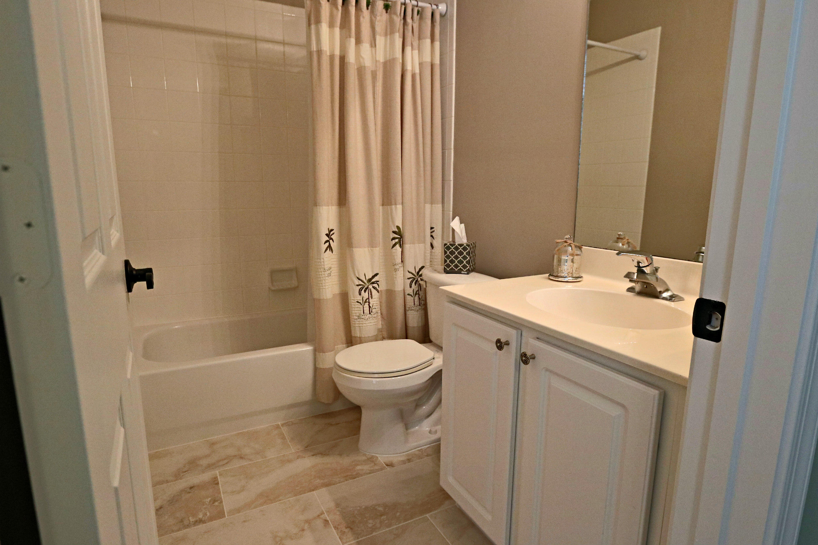 312 Timberwalk Trail Jupiter, FL 33458 - Photo 16 of 27 Second Full Bathroom