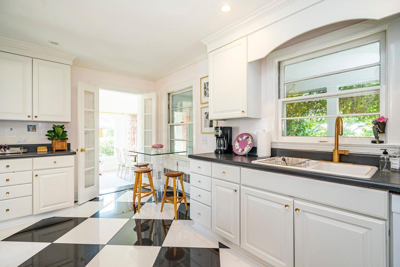 2613 Churchill Road Raleigh, NC 27608 - Photo 12 of 24 Photo 12
