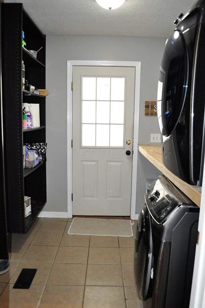 4340 Westfall Road Southwest Lancaster, OH 43130 - Photo 35 of 69 Laundry-Mud Room - 4340 Westfall Road SW, Lancaster, OH 43130