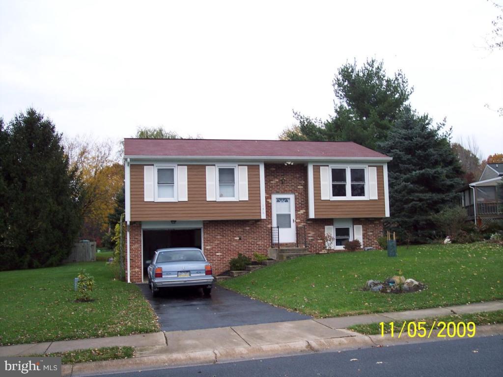156 Summer Lane Lititz, PA 17543 - Photo 1 of 19 Gallery Image 1