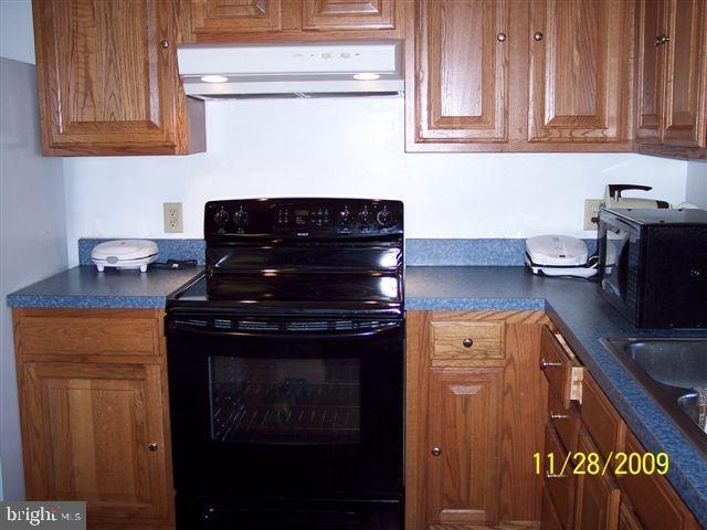 156 Summer Lane Lititz, PA 17543 - Photo 7 of 19 Gallery Image 7