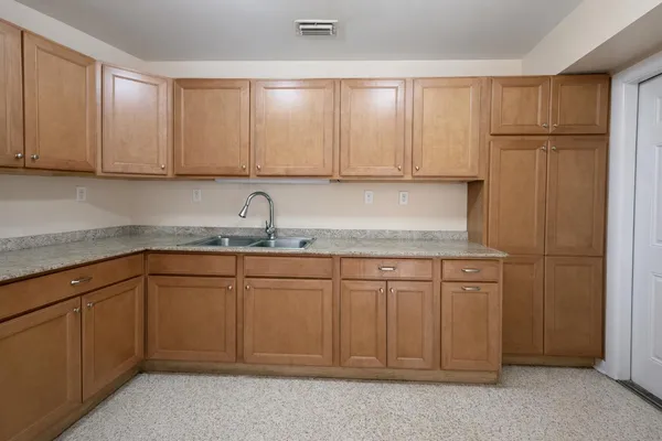 $1,600 | 1016 Colonial Road, Fort Pierce, FL 34950