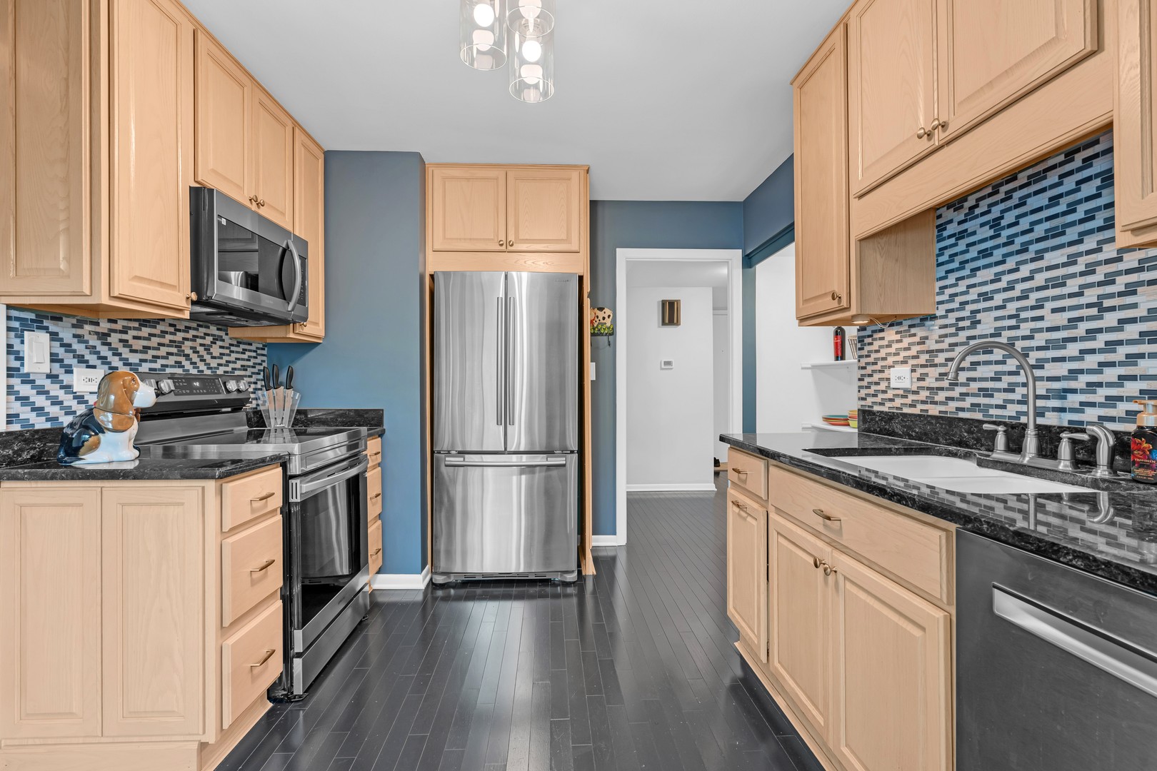 744 Old Barn Road, Unit A Lake Barrington, IL 60010 - Photo 19 of 39 Gallery Image 19
