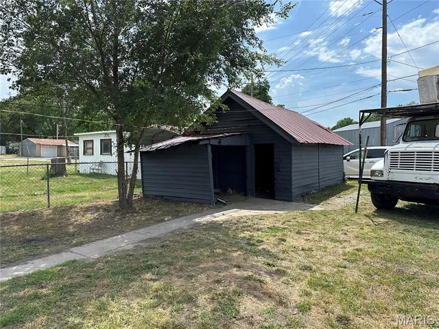 $44,000 | 809 Lindell Avenue, Hannibal, MO 63401