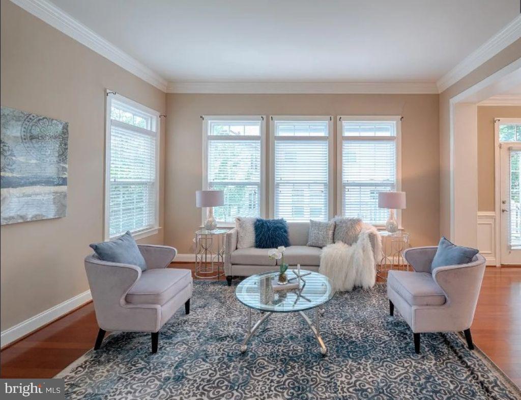 6046 Masondale Road Alexandria, VA 22315 - Photo 2 of 28