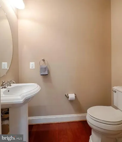 $4,800 | 6046 Masondale Road, Alexandria, VA 22315