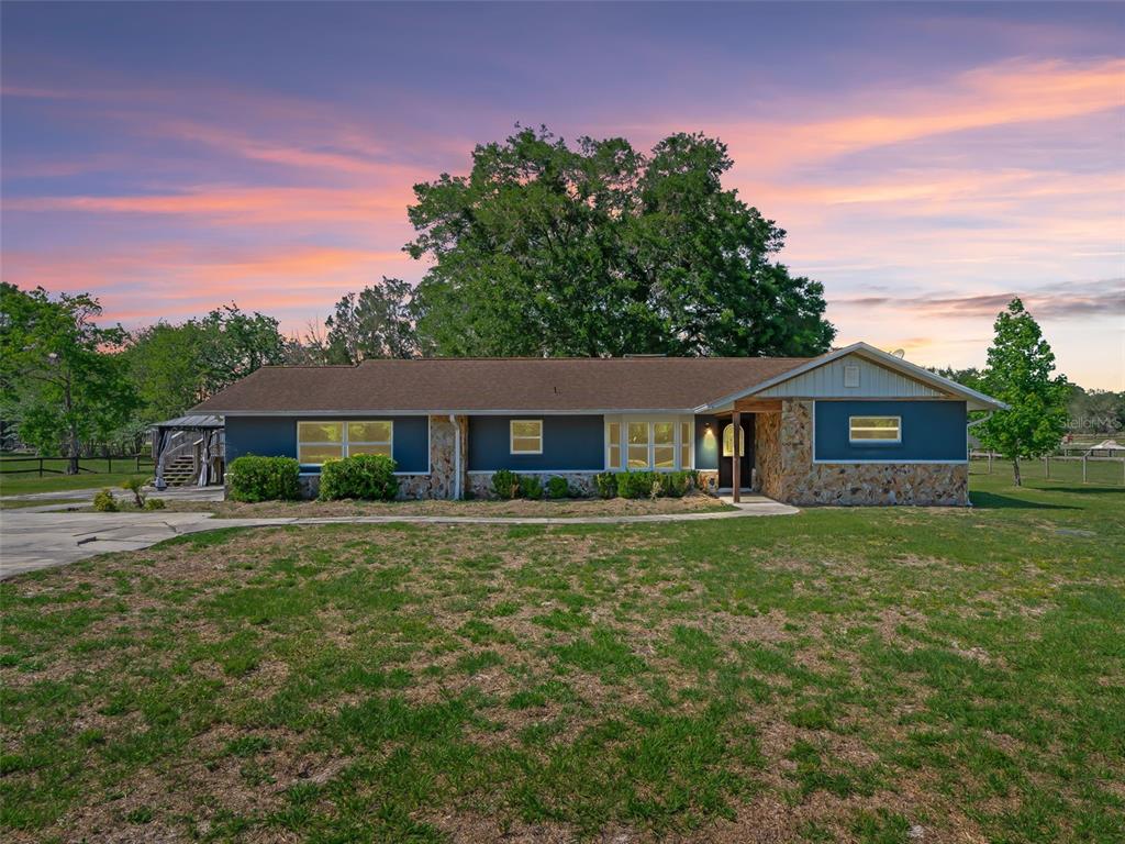 2405 Southeast 157th Lane Road Summerfield, FL 34491 - Photo 3 of 35 Gallery Image 3
