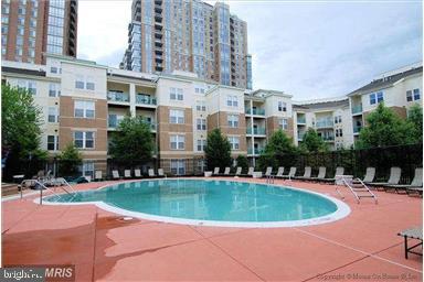 12000 Market Street, Unit 241 Reston, VA 20190 - Photo 26 of 43 Pool