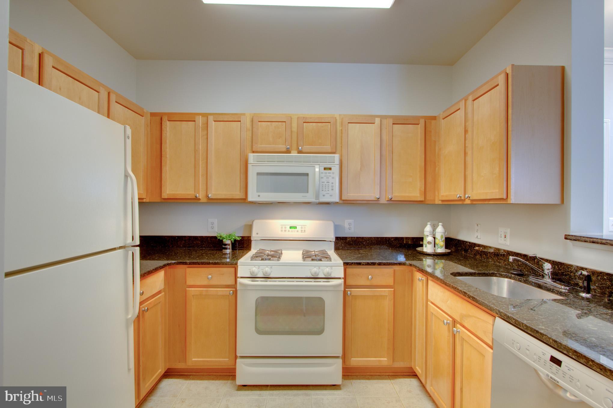 12000 Market Street, Unit 241 Reston, VA 20190 - Photo 10 of 43 Kitchen
