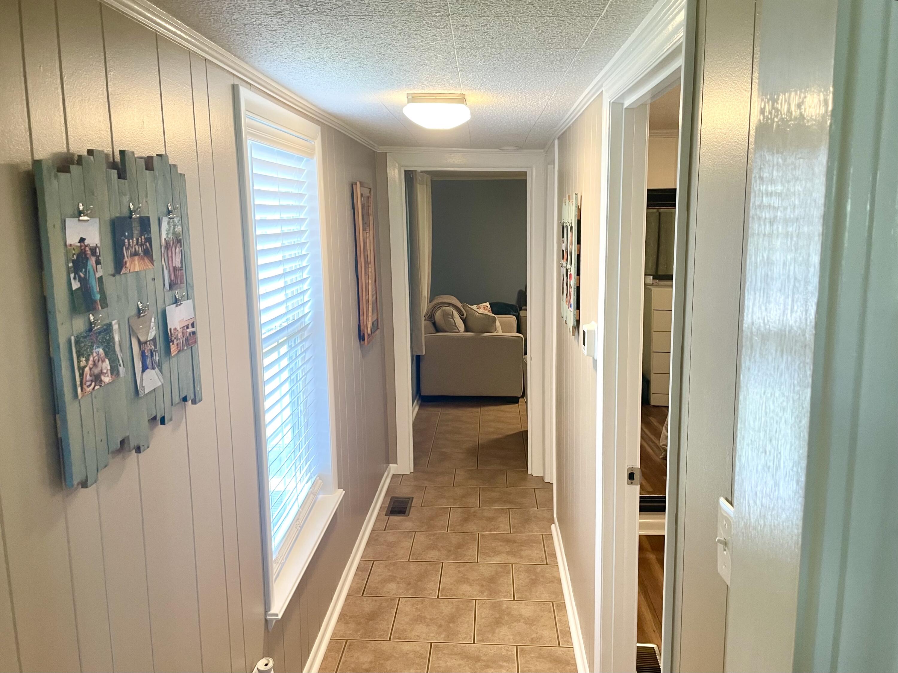127 Lloyd Road Georgetown, KY 40324 - Photo 21 of 37 Hall