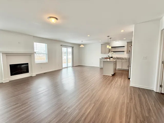 $293,000 | 10290 Swan Lake Circle, Ypsilanti, MI 48197