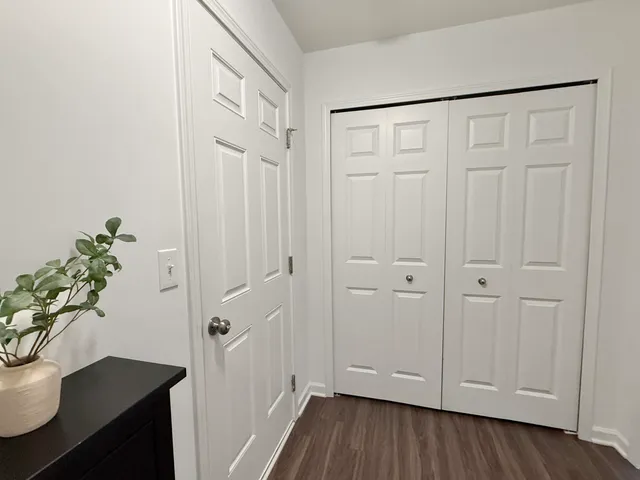 $293,000 | 10290 Swan Lake Circle, Ypsilanti, MI 48197