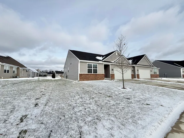 $293,000 | 10290 Swan Lake Circle, Ypsilanti, MI 48197