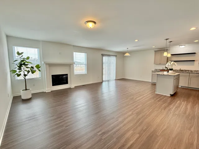 $293,000 | 10290 Swan Lake Circle, Ypsilanti, MI 48197