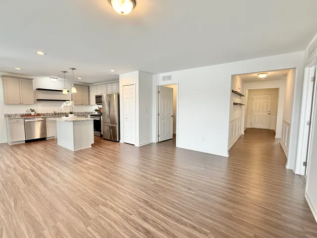 $293,000 | 10290 Swan Lake Circle, Ypsilanti, MI 48197