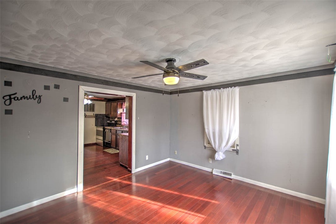 3146 East Garfield Avenue Decatur, IL 62526 - Photo 8 of 21 Gallery Image 8