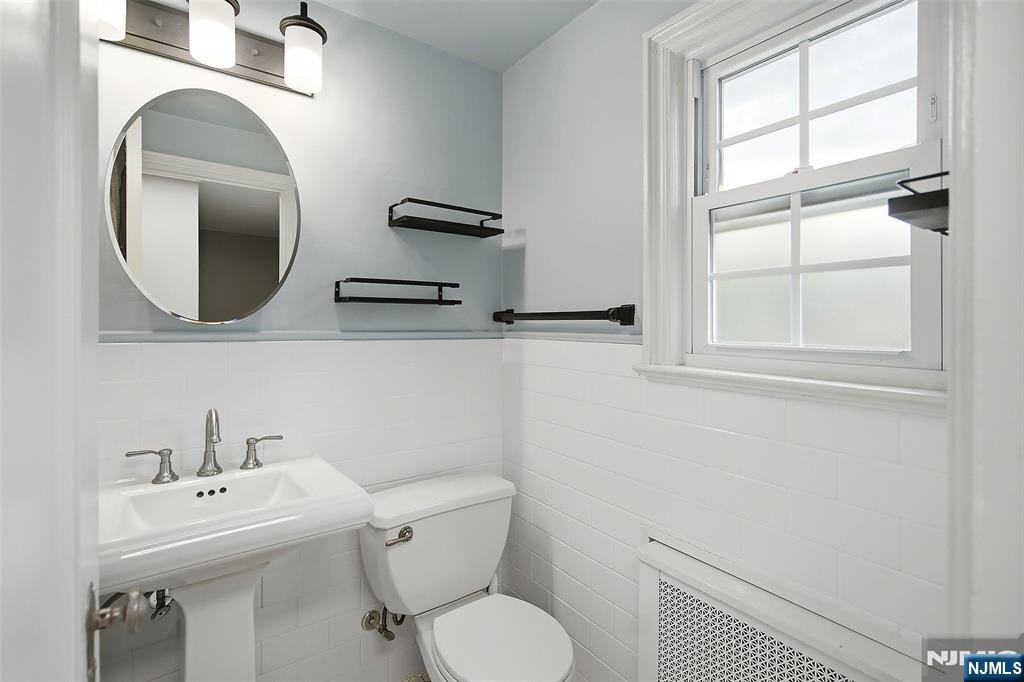 909 River Road, Unit 1 Teaneck, NJ 07666 - Photo 11 of 24 Gallery Image 11