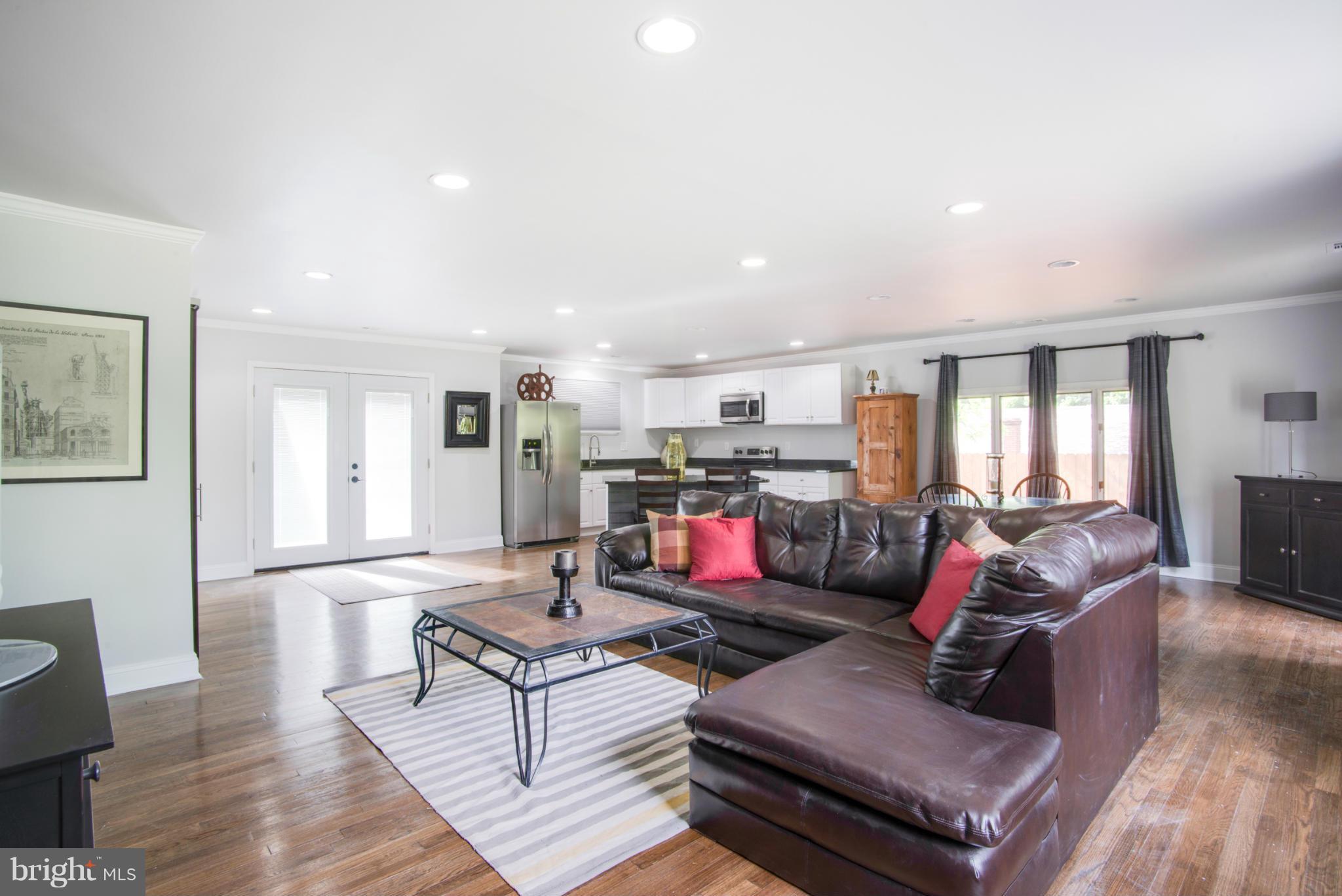 8614 Ridge Road Ellicott City, MD 21043 - Photo 4 of 28 Living Room w/ restored hardwood floors