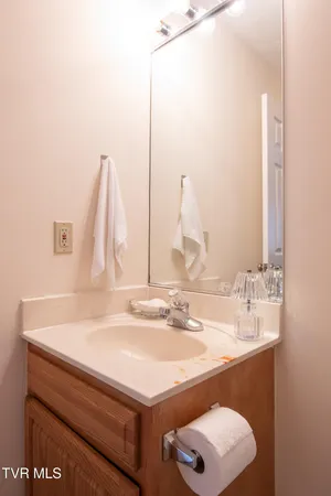 $399,900 | 20872 Deer Run Drive, Unit A & B, Abingdon, VA 24211