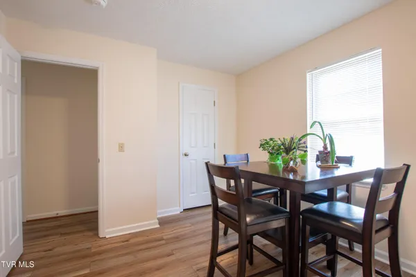 $399,900 | 20872 Deer Run Drive, Unit A & B, Abingdon, VA 24211