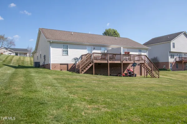 $399,900 | 20872 Deer Run Drive, Unit A & B, Abingdon, VA 24211
