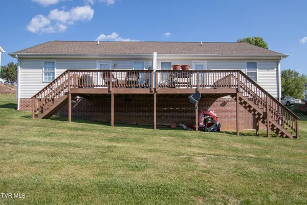 $399,900 | 20872 Deer Run Drive, Unit A & B, Abingdon, VA 24211