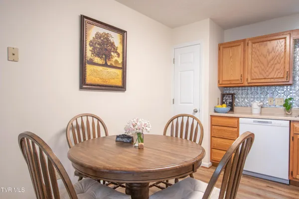 $399,900 | 20872 Deer Run Drive, Unit A & B, Abingdon, VA 24211