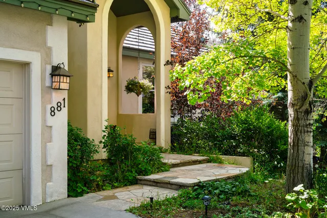 $2,425,000 | 881 June Creek Road, Edwards, CO 81632