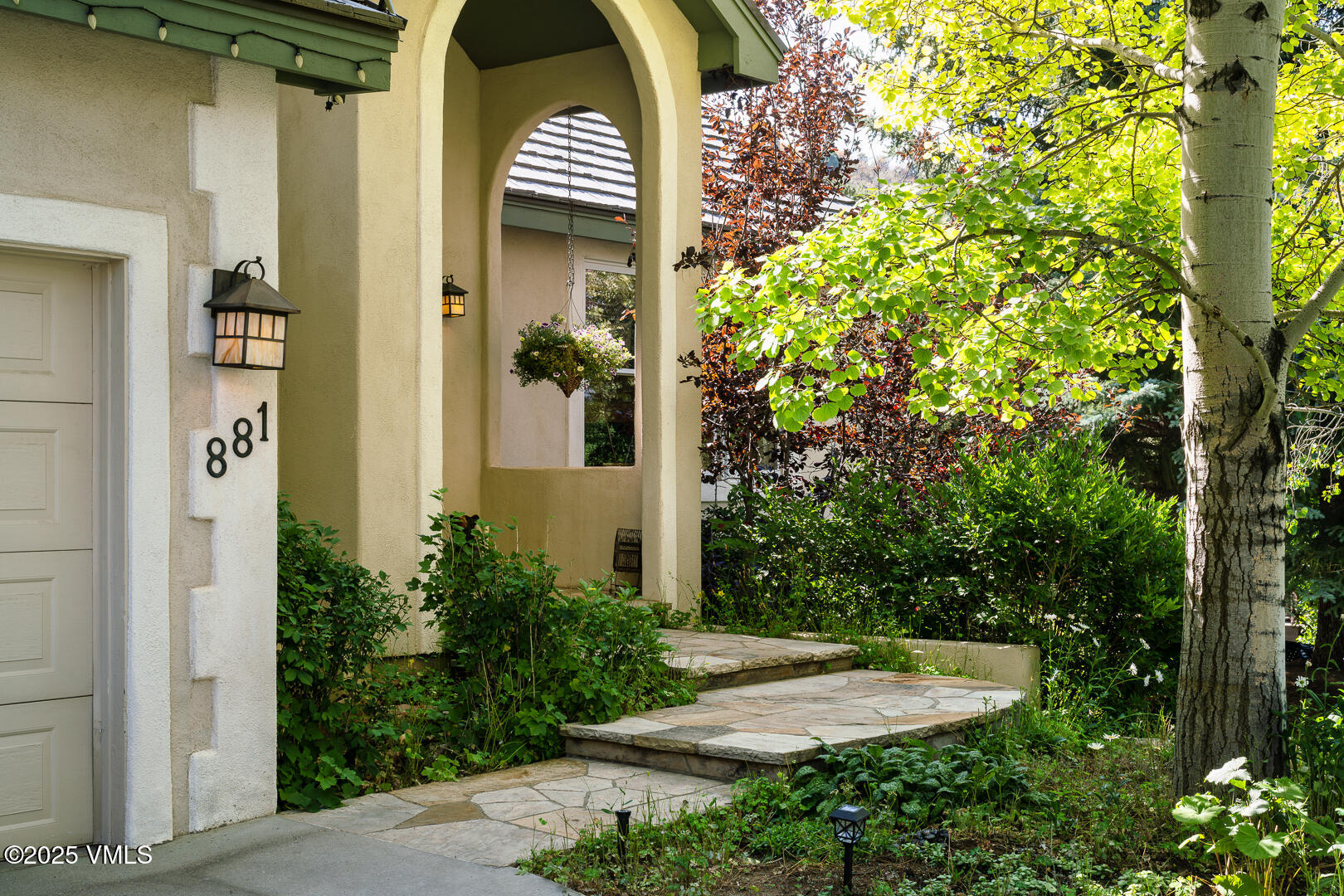 881_June_Creek_Interiors_001