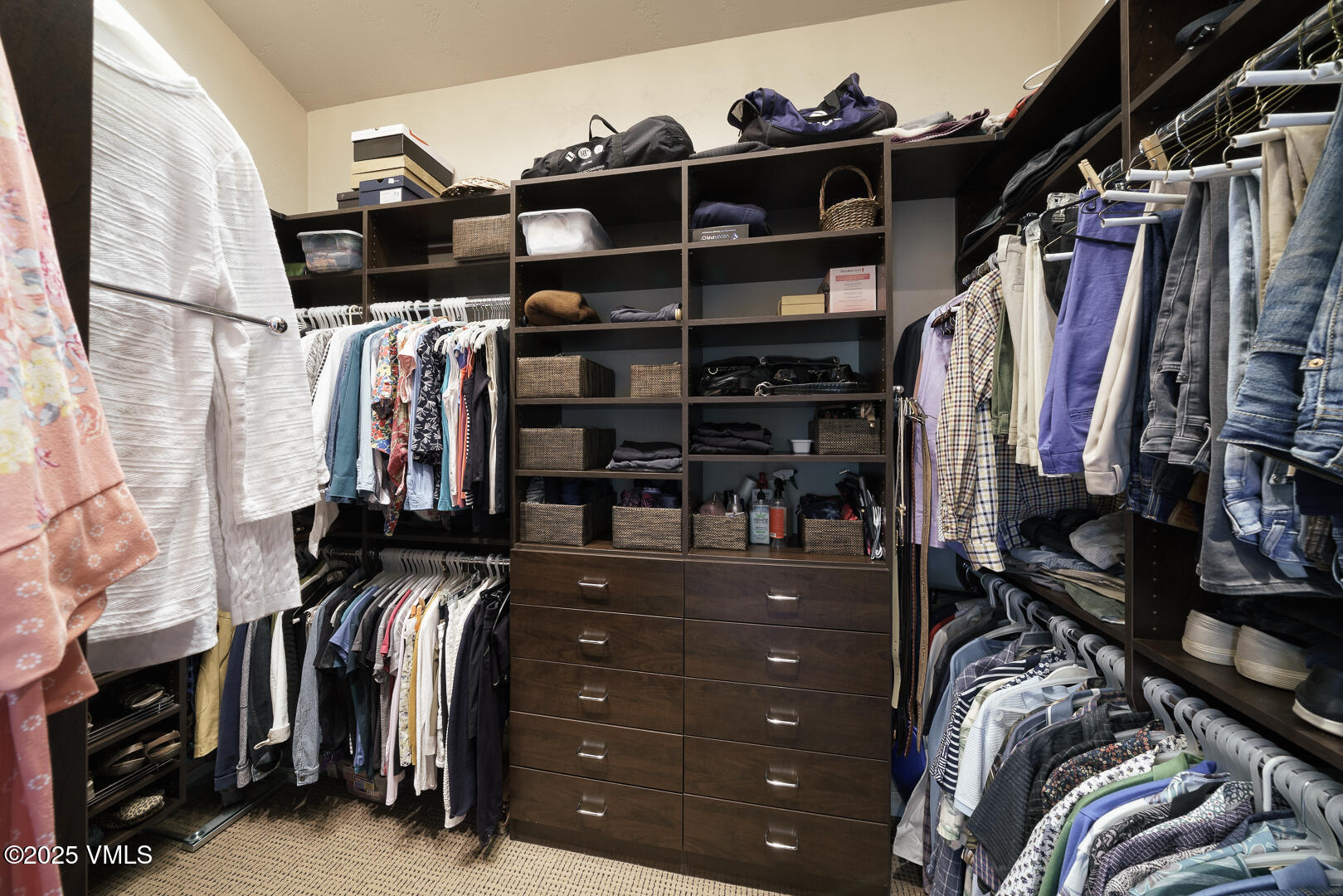 881 June Creek Road Edwards, CO 81632 - Photo 14 of 103 881_June_Creek_Interiors_031