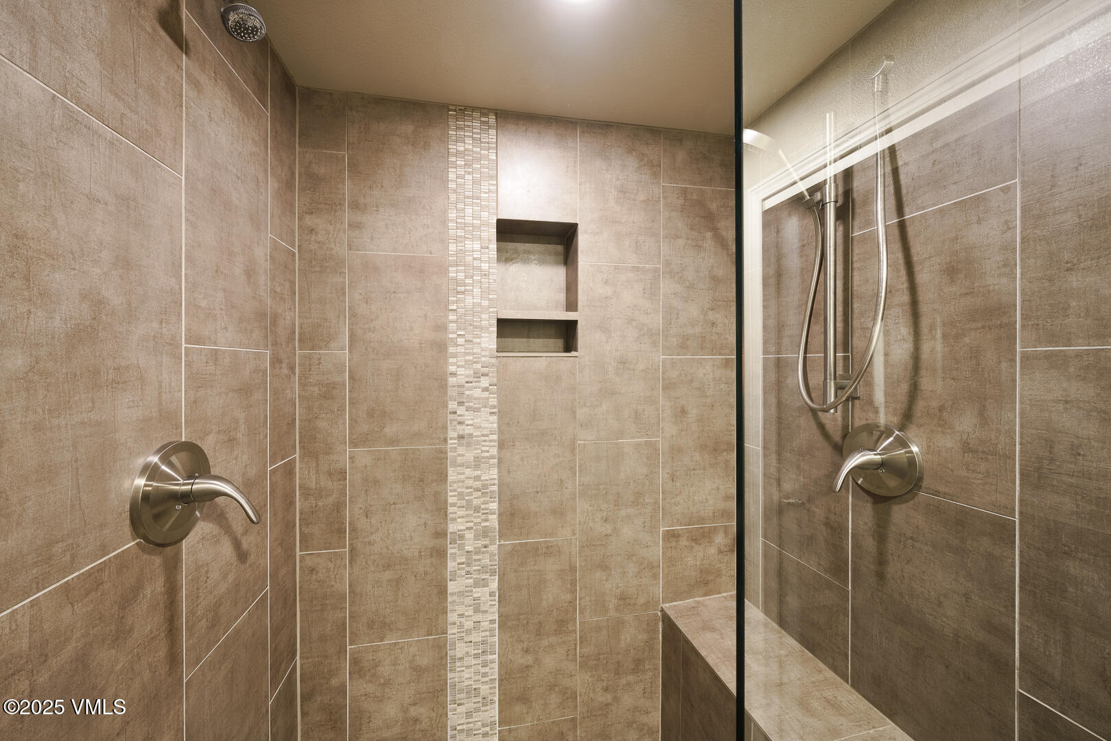 881 June Creek Road Edwards, CO 81632 - Photo 26 of 103 881_June_Creek_Interiors_050