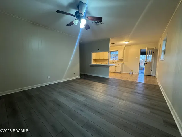 $1,300 | 300 Belle Homme Drive, Lafayette, LA 70506