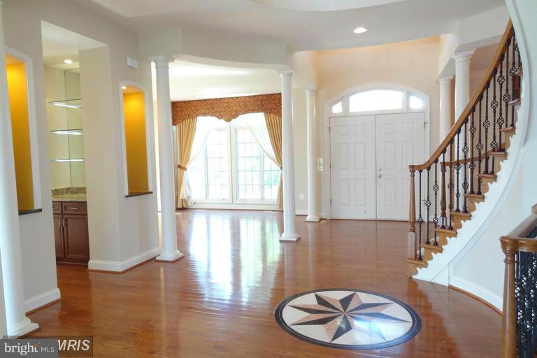 8530 Link Hills Loop Gainesville, VA 20155 - Photo 3 of 30 Interior (General)