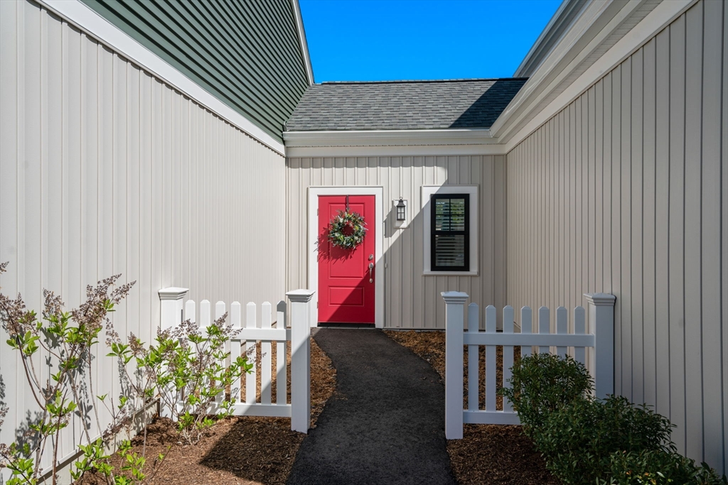 77 Abbey Road, Unit 77 Westwood, MA 02090 - Photo 2 of 24 Gallery Image 2