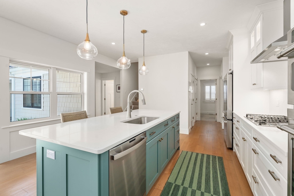 77 Abbey Road, Unit 77 Westwood, MA 02090 - Photo 5 of 24 Gallery Image 5