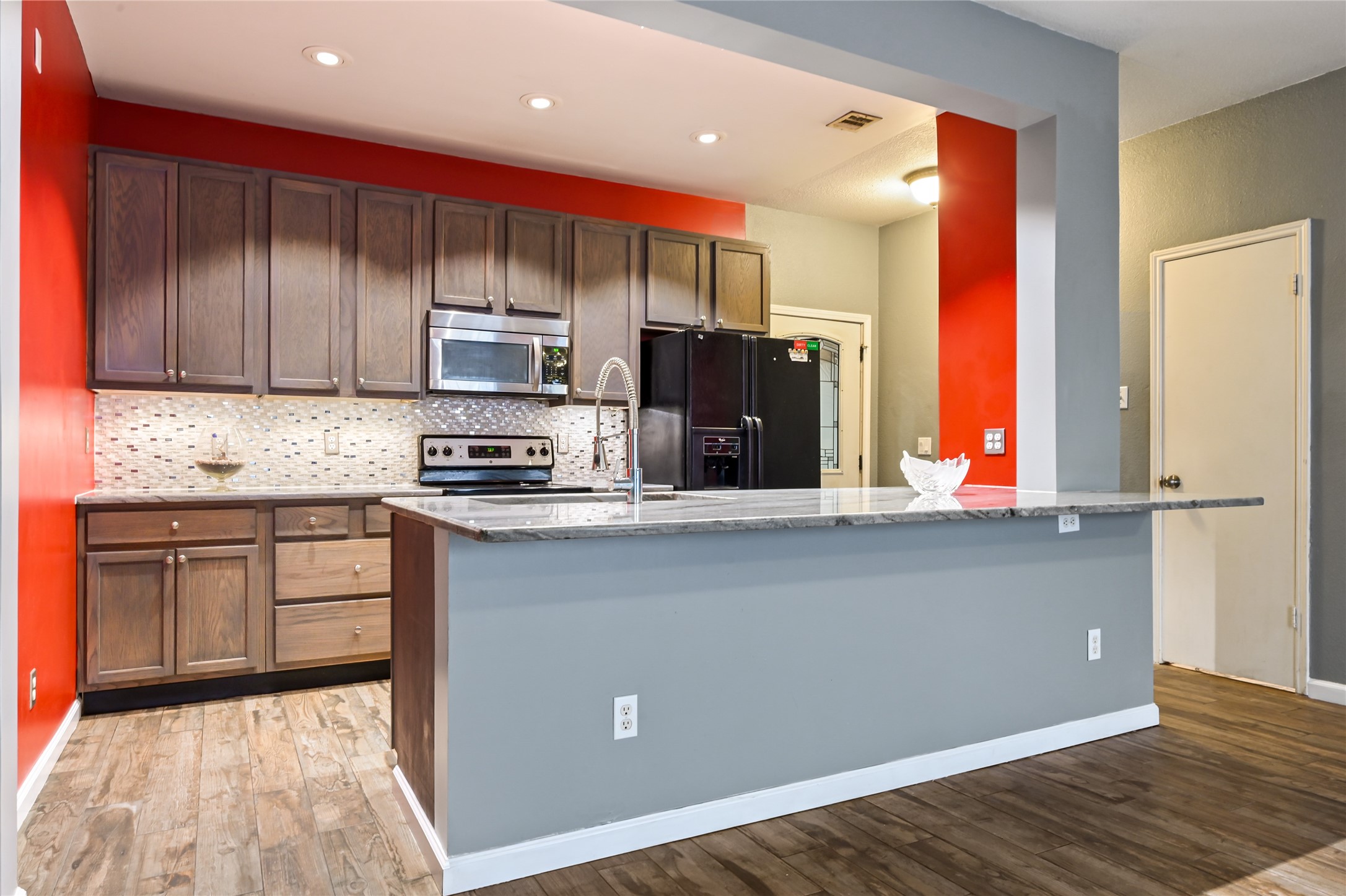 4001 Tanglewilde Street, Unit 404 Houston, TX 77063 - Photo 5 of 25