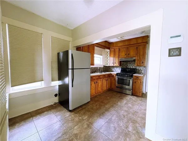 $1,200 | 512 11th Street, Lake Charles, LA 70601