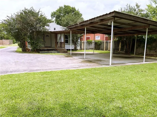 $1,200 | 512 11th Street, Lake Charles, LA 70601