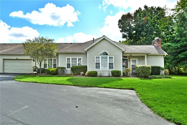 $234,900 | 38 Woodland Chase Boulevard, Niles, OH 44446