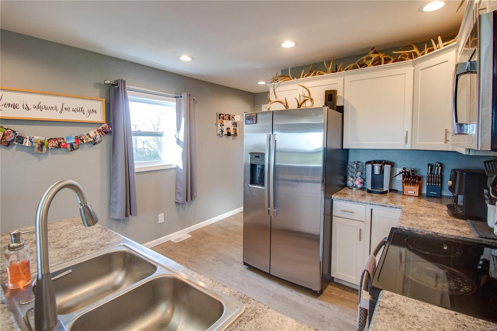 31232 Ingham Lane Brighton, IL 62012 - Photo 14 of 34