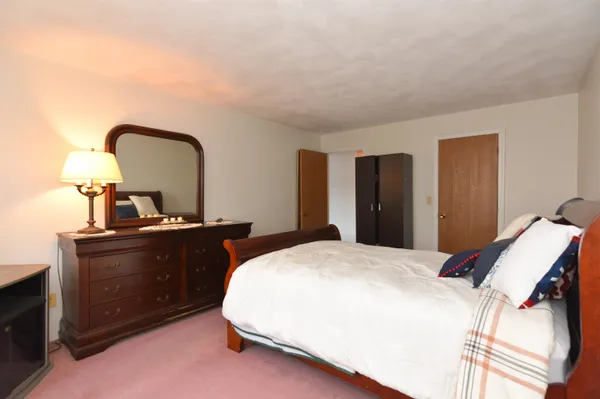 $180,000 | 1311 Hanover Street, Unit 33, Manchester, NH 03104