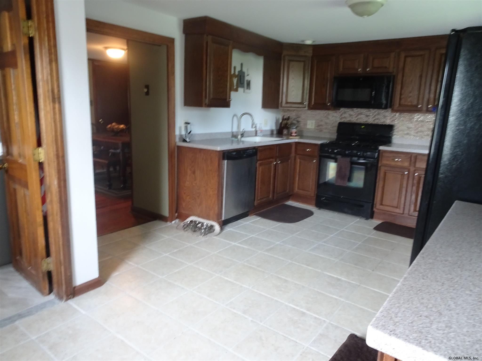 204 Mariaville Road Rotterdam, NY 12306 - Photo 7 of 20 Photo 7