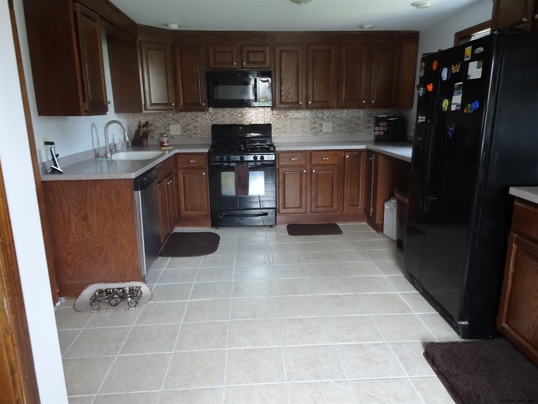 204 Mariaville Road Rotterdam, NY 12306 - Photo 8 of 20 Photo 8